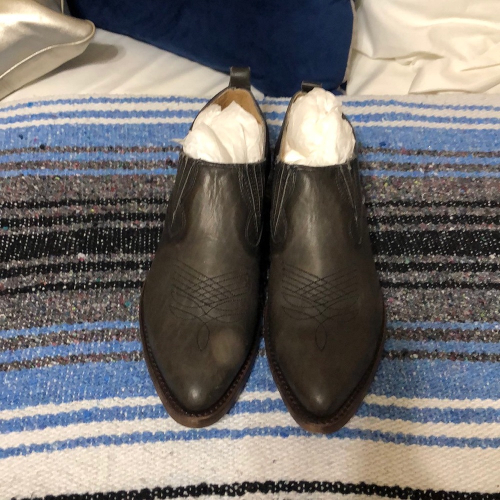 Frye ankle boot